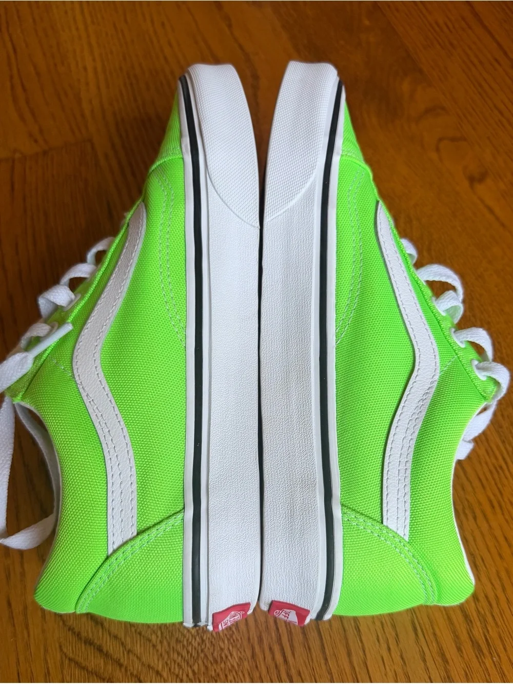 Vans Old Skool Neon Gecko Green Low Top Sneakers Women’s 7, Men’s 5.5 - Picture 2 of 14